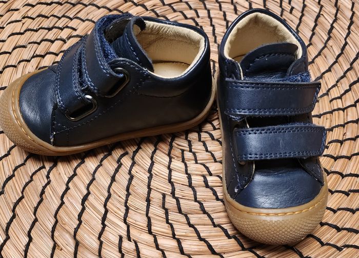 Chaussures cuir Naturino pointure 18 - photo numéro 2