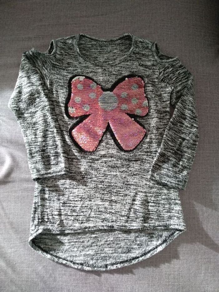 Pull fin, épaules ouvertes