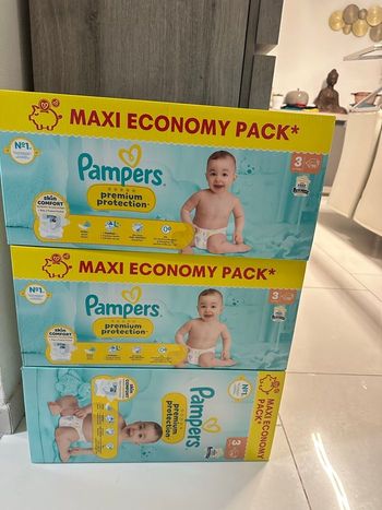 📦 Lot de 3 cartons – Pampers Premium Protection Taille 3
