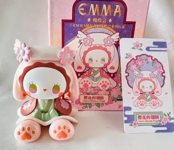 Figurine rare EMMA – Cherry Blossom Wings (édition couverture)