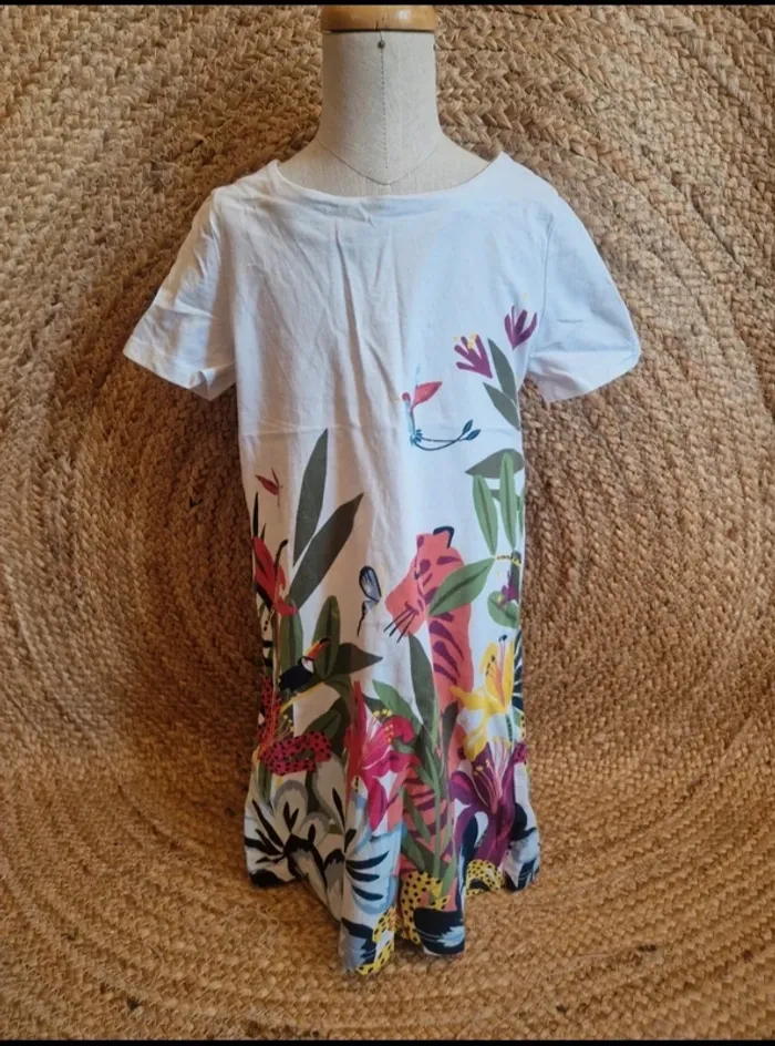 Jolie robe blanche à motifs fille catimini 6 ans - photo numéro 2