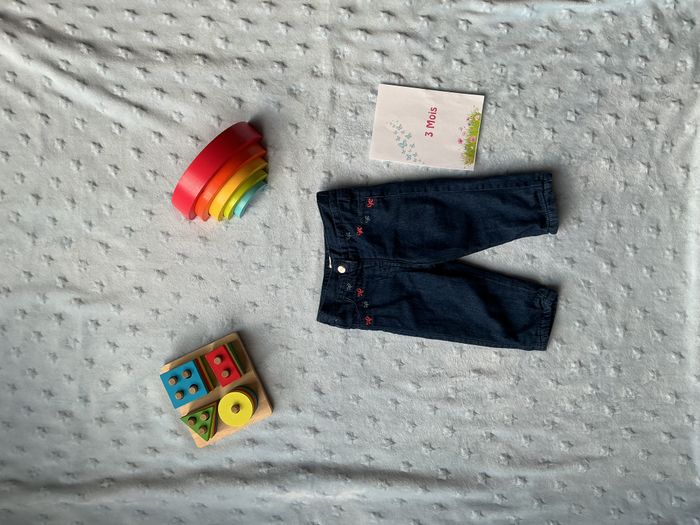 pantalon doublé couleur jean bleu foncé broderies poches 3 mois brioche