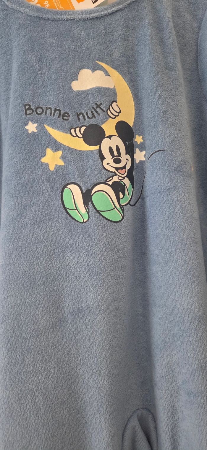 Pyjama neuf - photo numéro 2