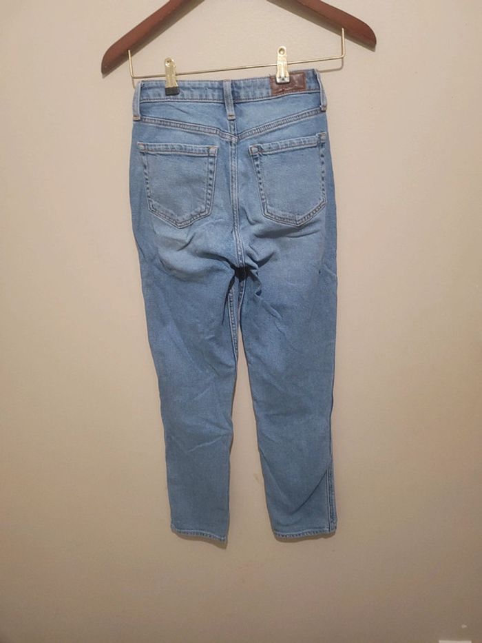 Jean droit hollister Taille 34 - photo numéro 2