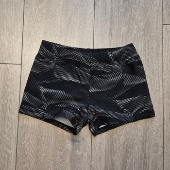 Très joli short noir et gris. Garçon 10 ans. Marque Gémo