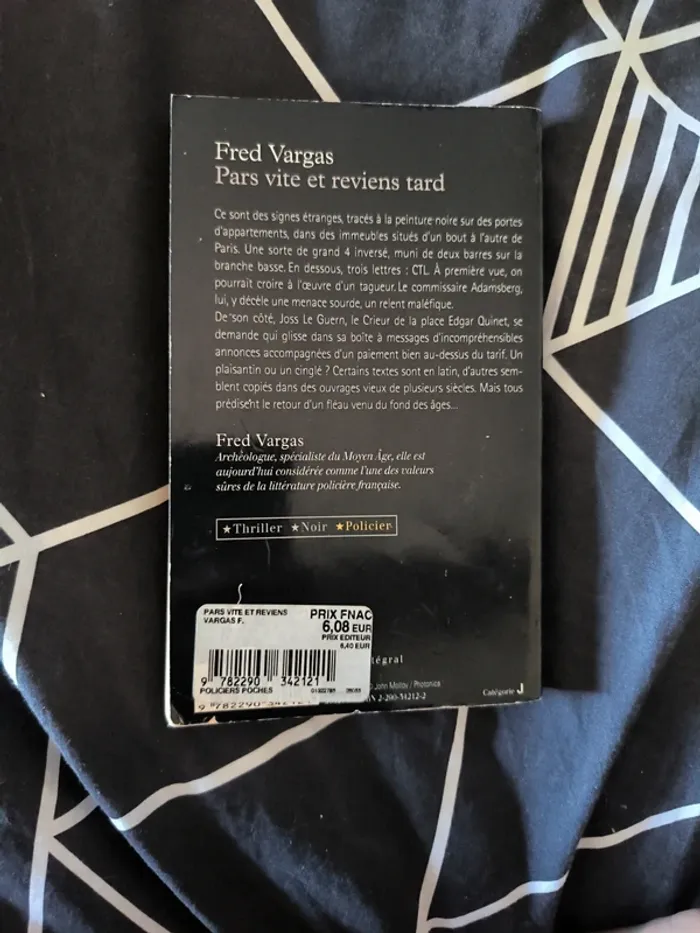 Livre Pars vite et reviens tard - Vargas - photo numéro 2