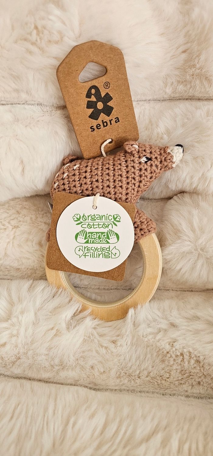 Magnifique hochet en bois et en crochet  Sebra Neuf - photo numéro 4