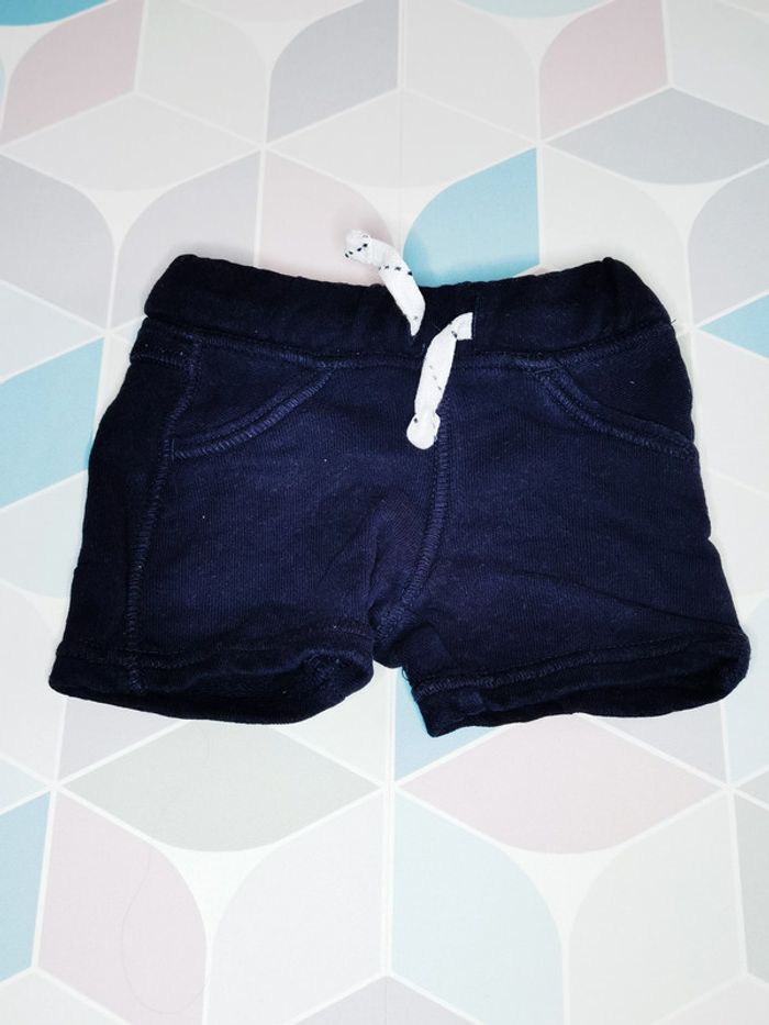 D2388 - short garçon 3 mois