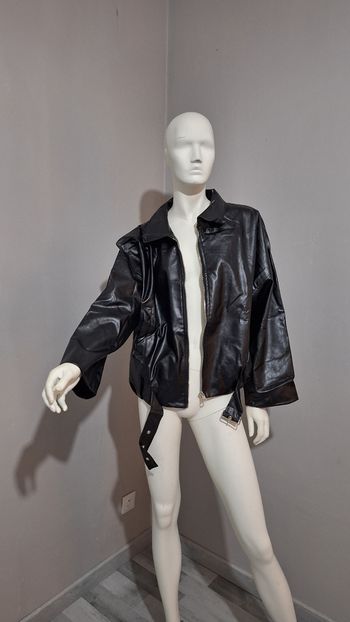 Veste légère simili cuir taille S neuve