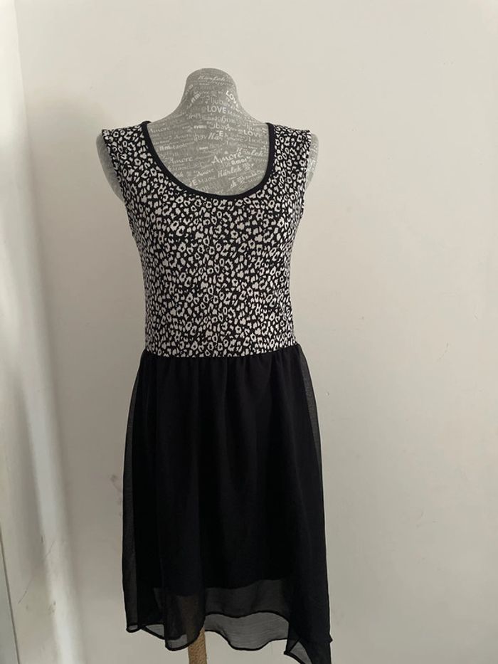 Très jolie robe été femme 38