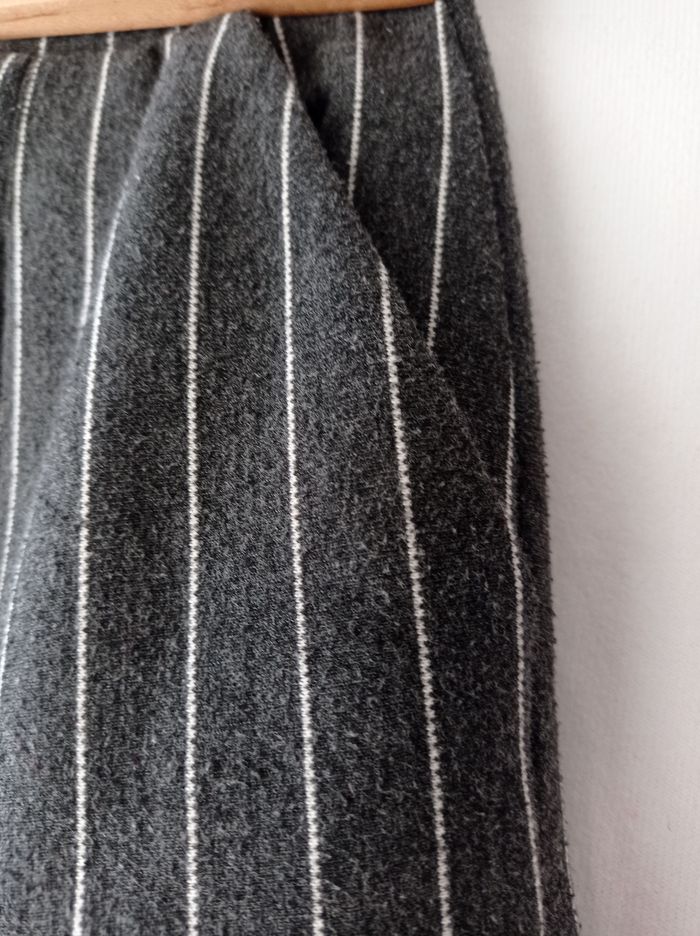PANTALON STRADIVARIUS Gris Rayé. - photo numéro 6