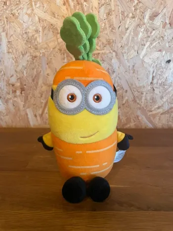 Peluche Les Minions Bob en carotte