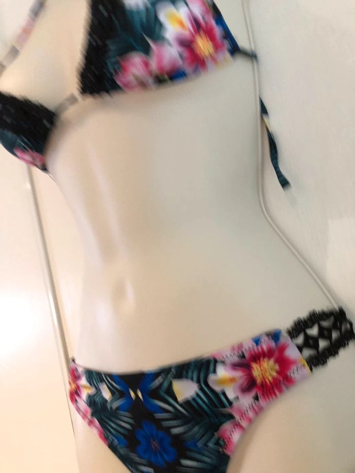 Maillot de bain taille 36 noir et multicolore broderie 2 pièces - photo numéro 6