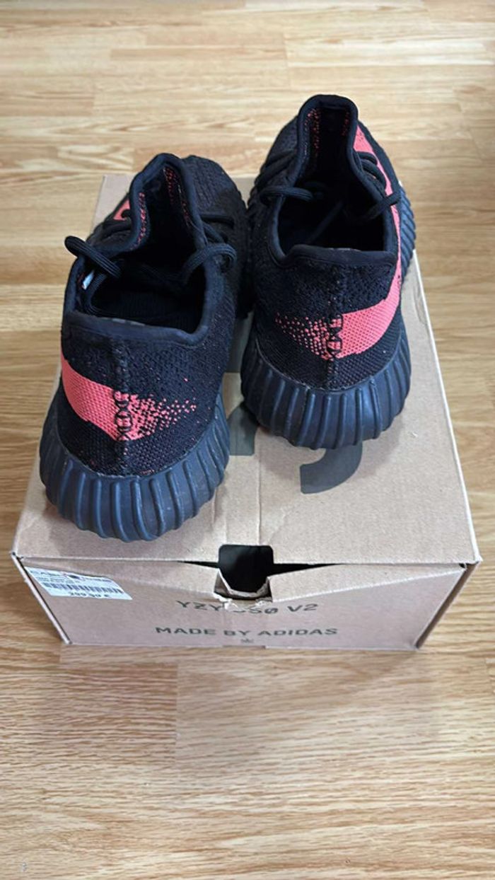 Yeezy Boost 350 V2 Core Black Red - photo numéro 4