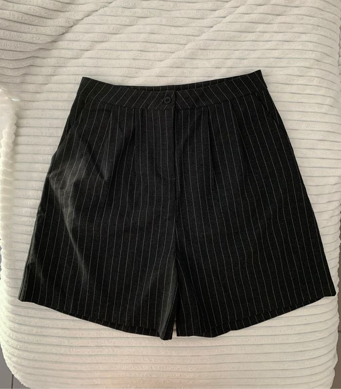 Short à rayures Bershka