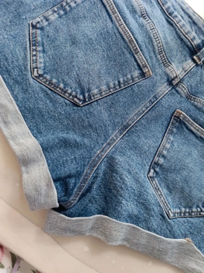Short court en jean taille 36 - photo numéro 5