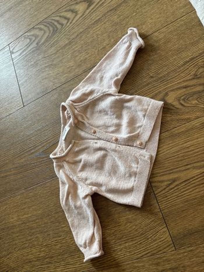 Lot de 4 gilets 1 mois - photo numéro 3