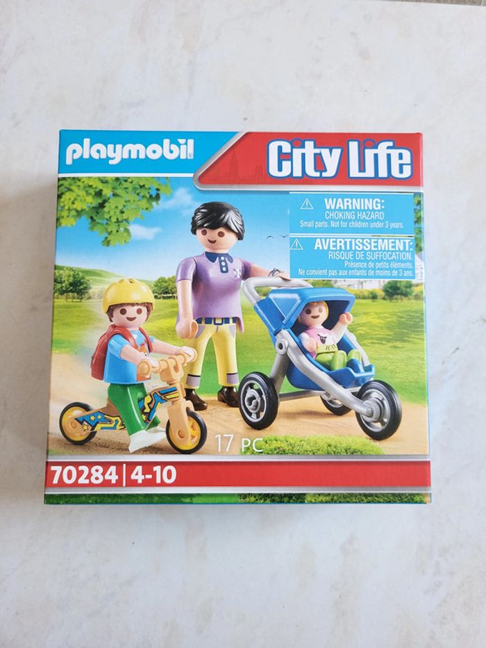 Playmobil cité life 70284 Maman avec enfants