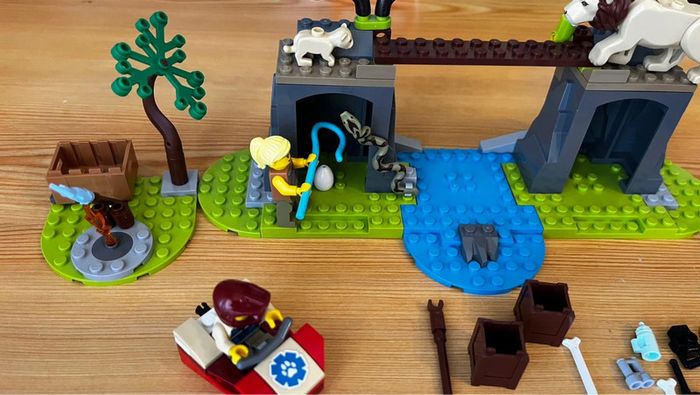 LEGO 60301 City Wildlife Le Tout-Terrain de Sauvetage des Animaux Sauvages - photo numéro 4