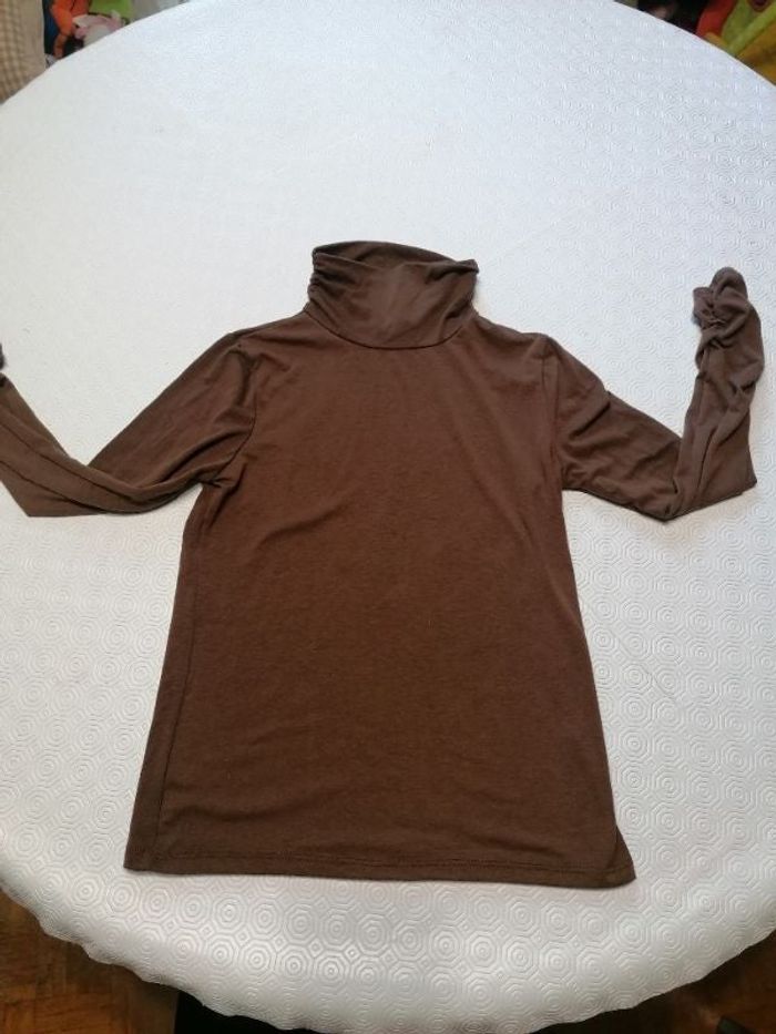 Joli pull col rouler comme neuf manche trapèze