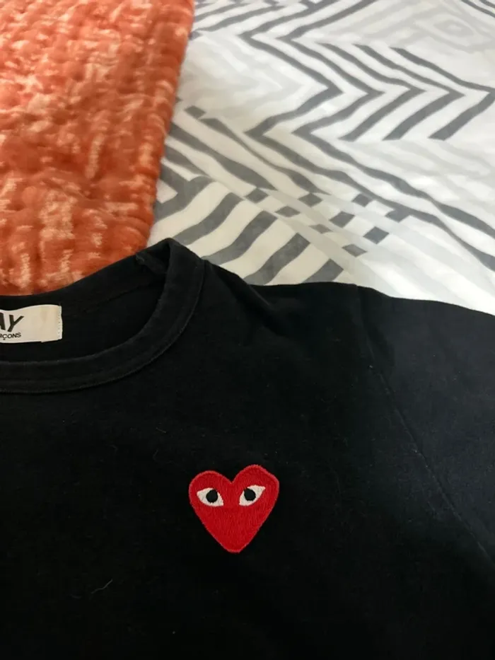 T-shirt comme des garçons - photo numéro 2