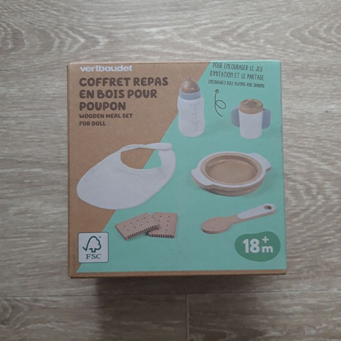 Jouet coffret repas en bois pour poupon Vertbaudet NEUF