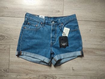 Short levis taille 37 neuve 501
