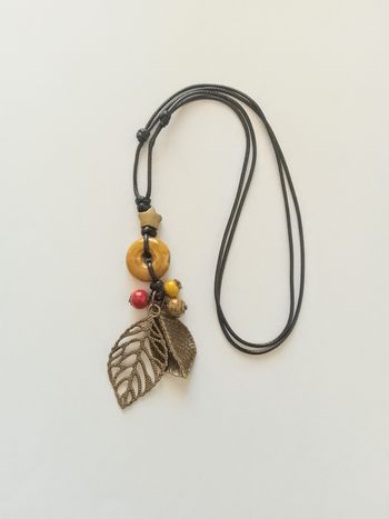 Collier corde réglable, pendentif boho-chic