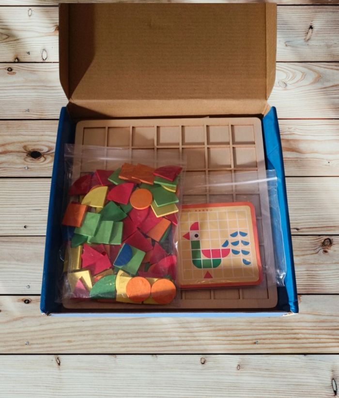 Jeu éducatif puzzle mosaïque Montessori en bois – Formes & couleurs - photo numéro 2