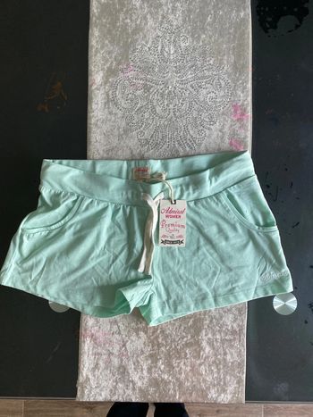 Short taille XL neuf