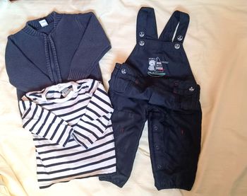 Lot vêtements garçon marinière 18 mois t-shirt manches longues, salopette et gilet 