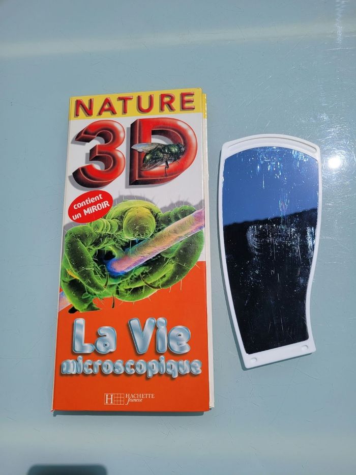 Superbe livre Nature en 3D 🪰 La vie microscopique 🪲 - photo numéro 2