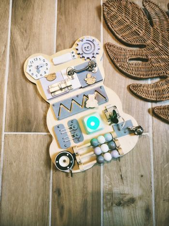 🐻Jeu d'éveil -Planche busy board en bois multi activités - Montessori 