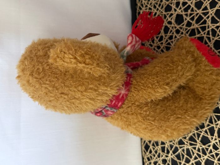 Ours assis couleur caramel avec echarpe polaire peluche doudou 3pagen 32cm - photo numéro 4