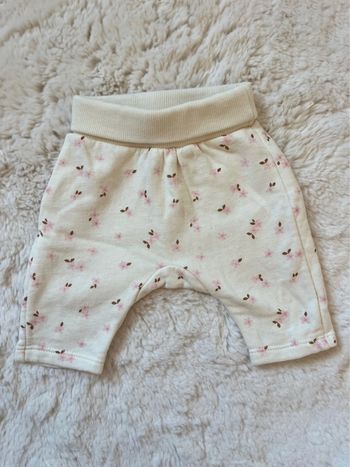 Pantalon à fleurs