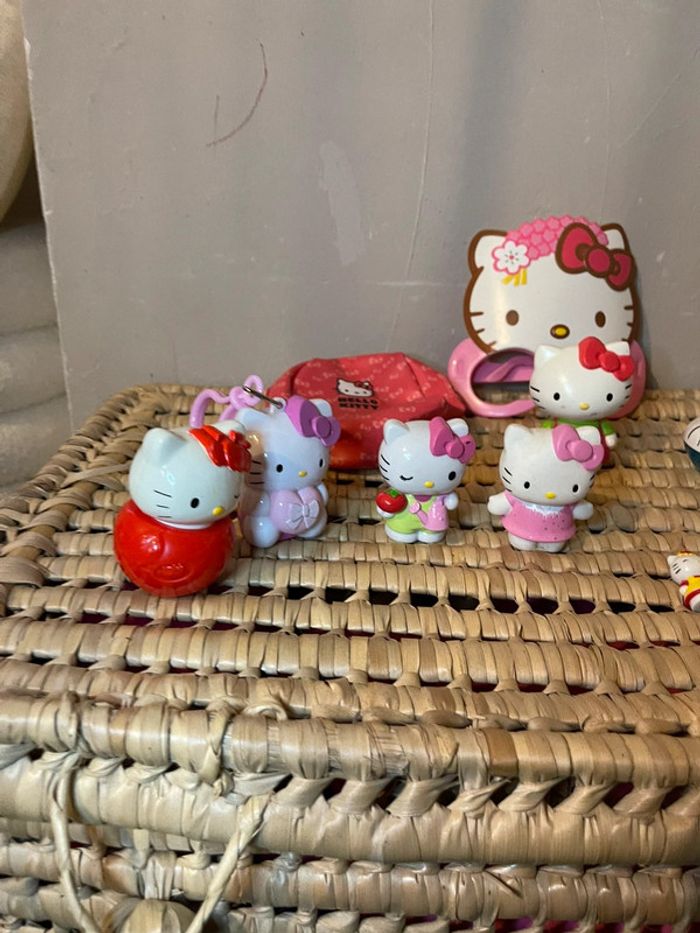 Lot de figurines Hello Kitty - photo numéro 2