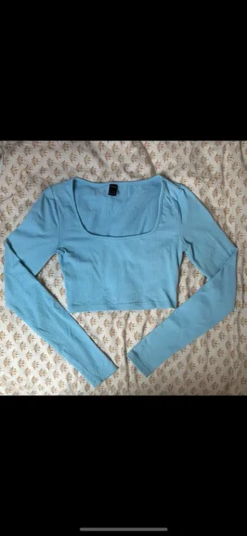 Crop top bleu Shein XS - tendance été, très bon état