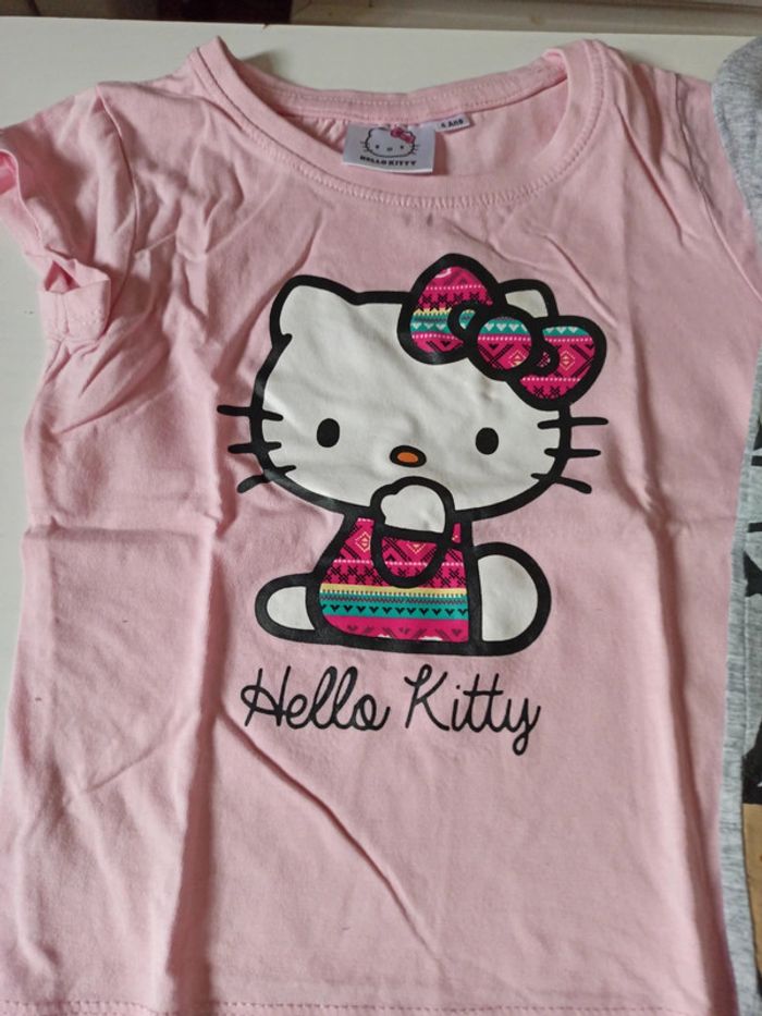 Lot 2 T-shirts Hello Kitty - photo numéro 2