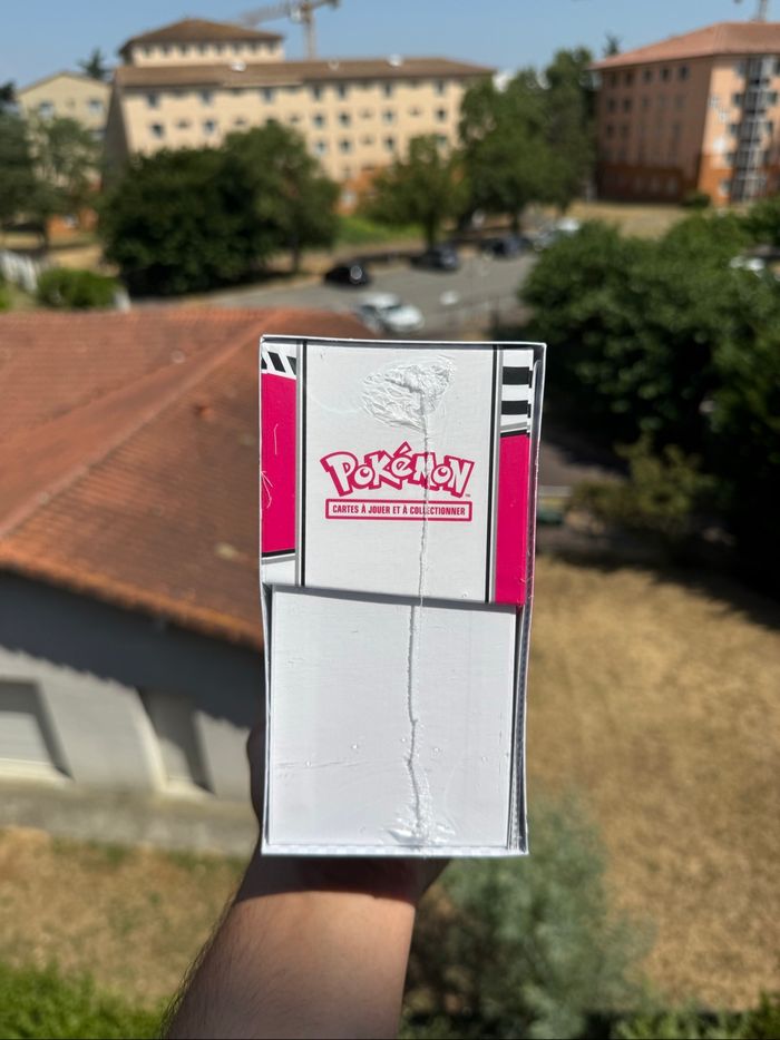 Etb Pokémon ev10.5 Flamme Blanche - photo numéro 3