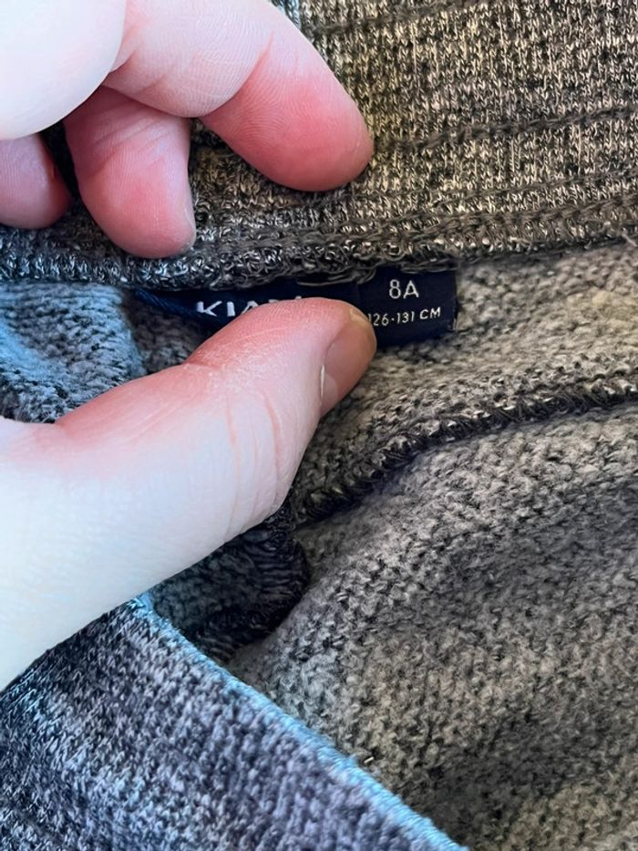 Je vend un pantalon garçon enfant taille 8 ans 126-131 cm très bon état - photo numéro 3