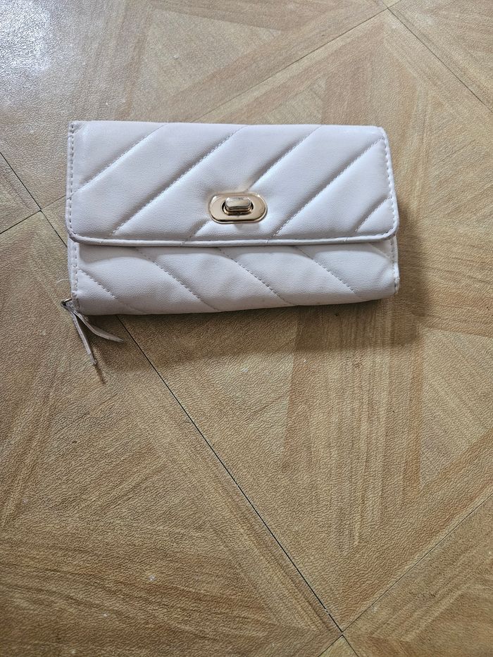 Porte-feuille pochette femme