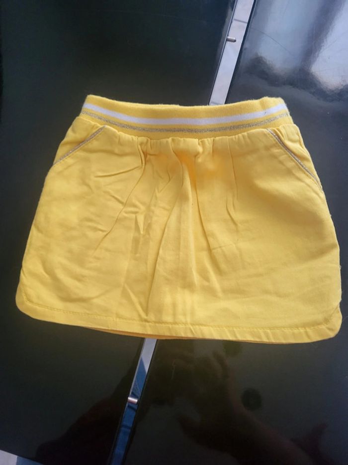 Jupe jaune kiabi 2 ans