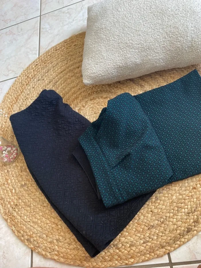 Lot deux jupes élastiques