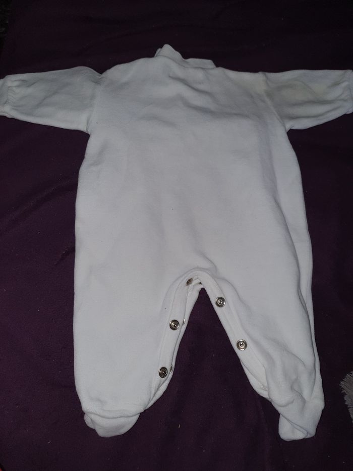 Pyjama blanc - photo numéro 2