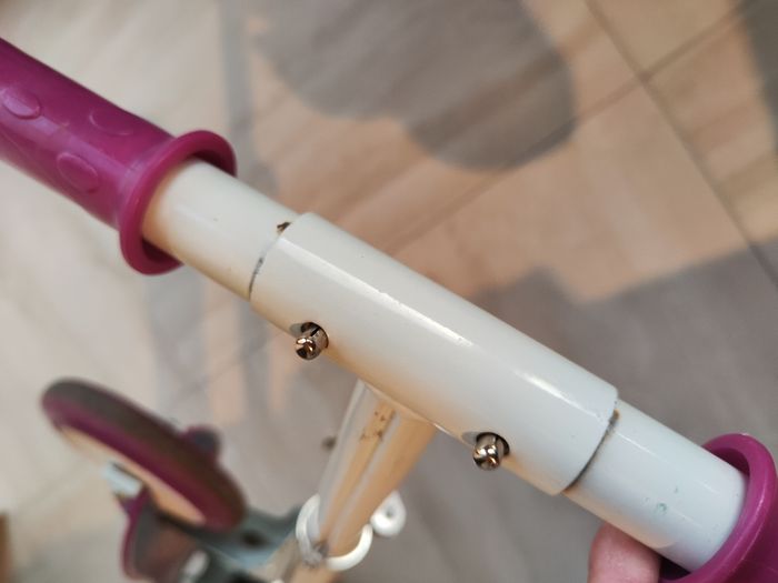 Trottinette et casque - photo numéro 6