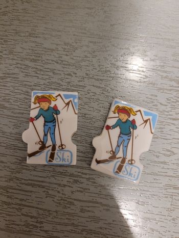 Lot de 2 féves identique Skieur