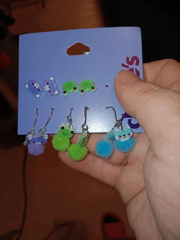 Boucles d'oreilles 1e pièce me contacter pour le choix