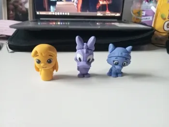 3 gommes puzzle neuves