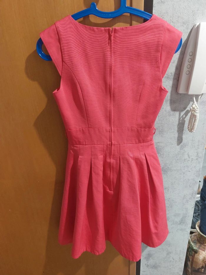 Très jolie robe fuschia taille 34 ou XS neuve - photo numéro 2