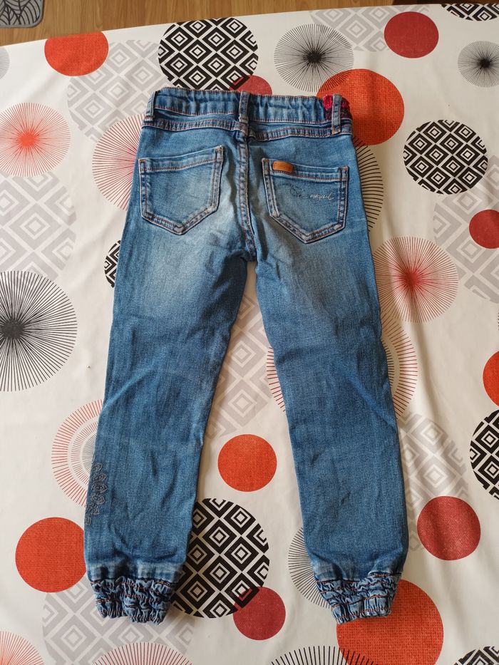 Jeans Desigual taille 5 ans 👧 - photo numéro 4